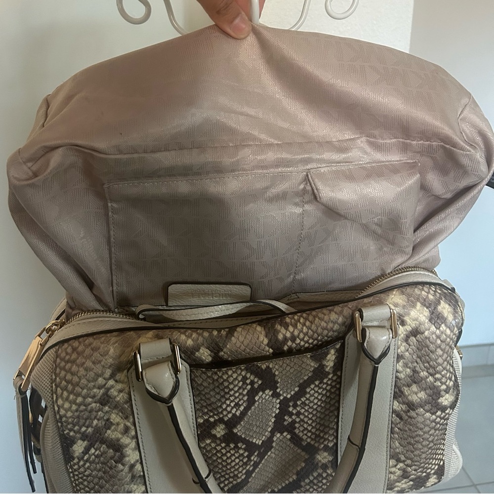 Michael Kors Snakeskin-Print Beige Leather Shoulder Bag With Gold-Tone Accents & - Picture 10 of 16